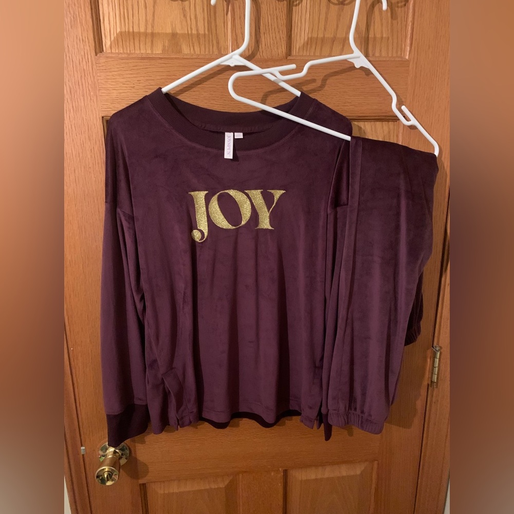 (SUPER SOFT) Burgundy Lounge Set